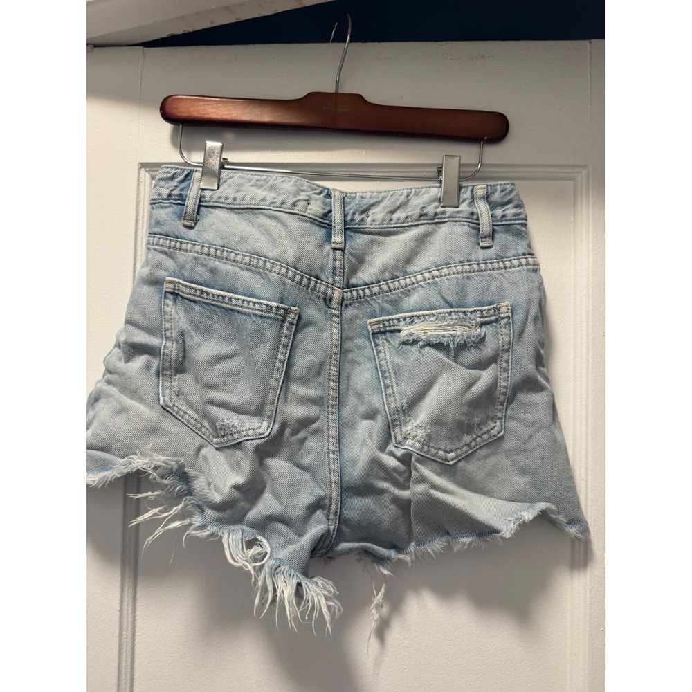 219 Two One Nine Womens High Waisted Distressed Denim Shorts Light Wash Blue L - Picture 2 of 3